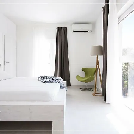 Artemis Villa