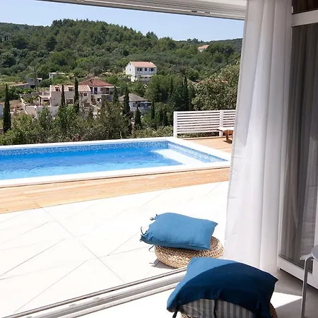 Artemis Villa Zman